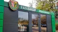 Zamknięte fanshopy i kasy 