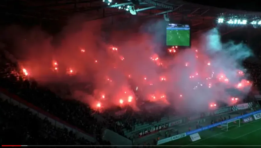 WIDEO: Oprawa kibiców WKS-u