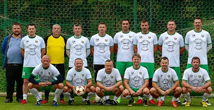 Oldboje wygrywają derby
