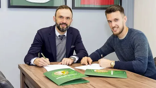 Węgierski stoper wzmacnia Śląsk! (OFICJALNIE)