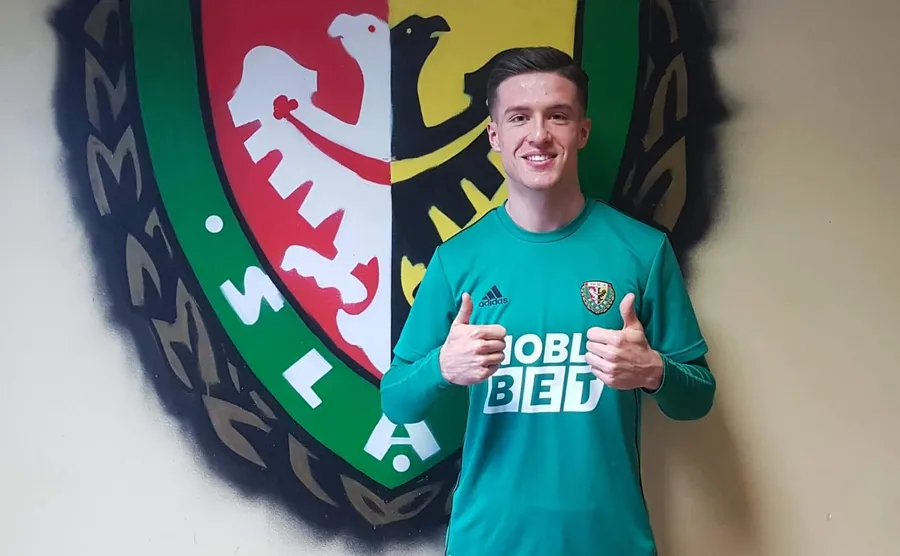 Lewy obrońca podpisał kontrakt ze Śląskiem! (OFICJALNIE)