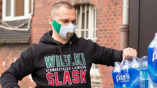 Kolejna dostawa wielkich kibiców (FOTO)