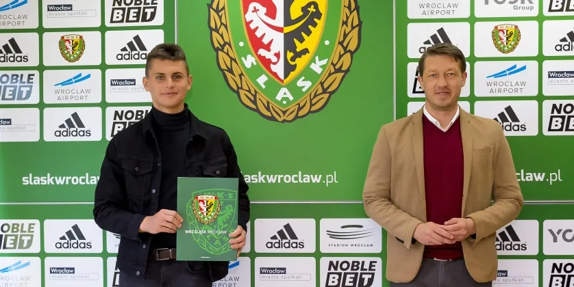 Młody bramkarz na dłużej w Śląsku Wrocław