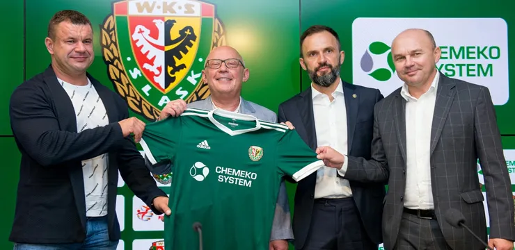 Sekcja kobiecego futbolu ze sponsorem i ambicjami
