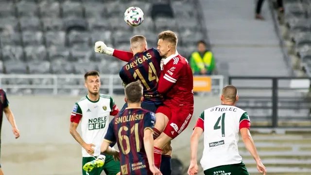 Rywal pod lupą eksperta: Pogoń Szczecin