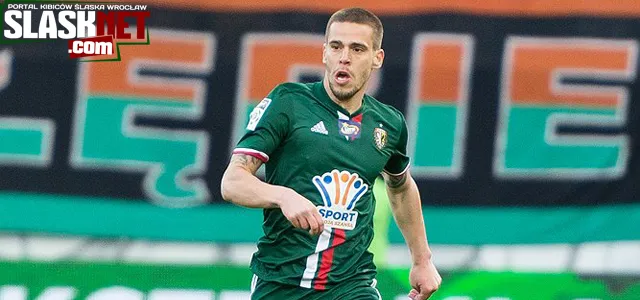 TRANSFERY: Środkowy pomocnik wróci do Śląska?