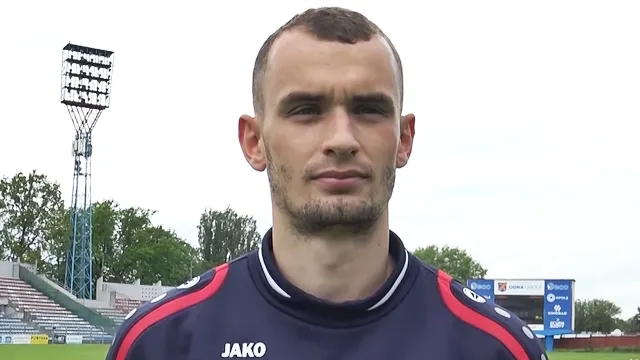 TRANSFERY: Środkowy pomocnik o krok od Śląska