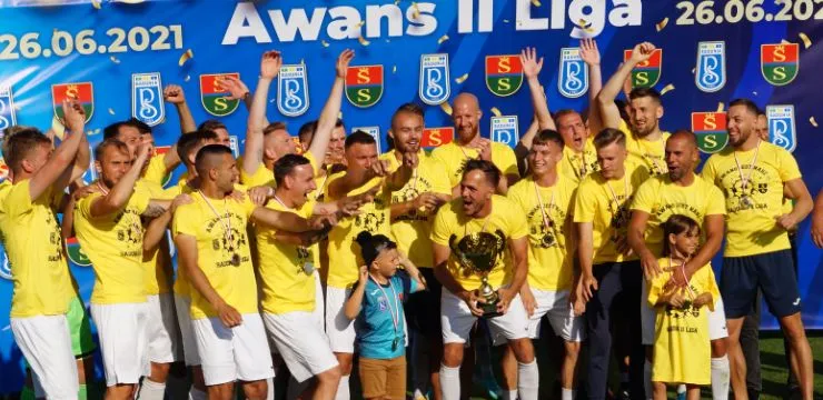 Polskie Hoffenheim w natarciu – Radunia Stężyca
