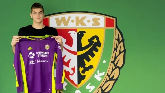 TRANSFERY: Oskar Mielcarz bramkarzem Śląska II