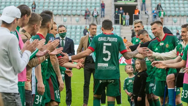 Śląsk pożegnał pięciu piłkarzy