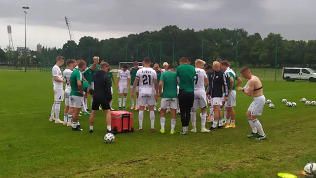 REZERWY: Hyjek strzela, rezerwy gromią