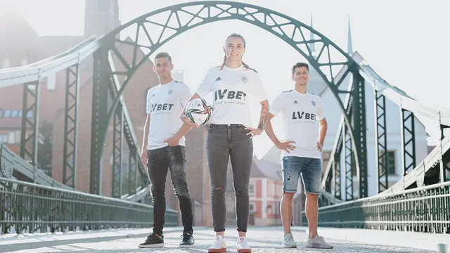 Śląsk prezentuje stroje wyjazdowe