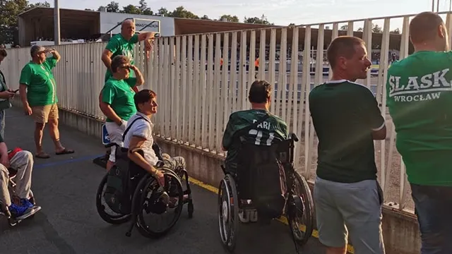 Kibice niepełnosprawni z KKN niewpuszczeni na stadion (WIDEO)
