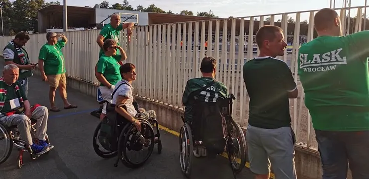 Kibice niepełnosprawni z KKN niewpuszczeni na stadion (WIDEO)