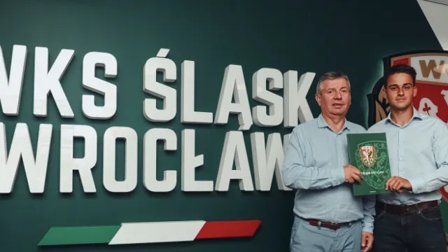Młody pomocnik z pierwszym kontraktem!