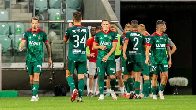 Pechowy remis po zVARiowanym meczu (RELACJA)
