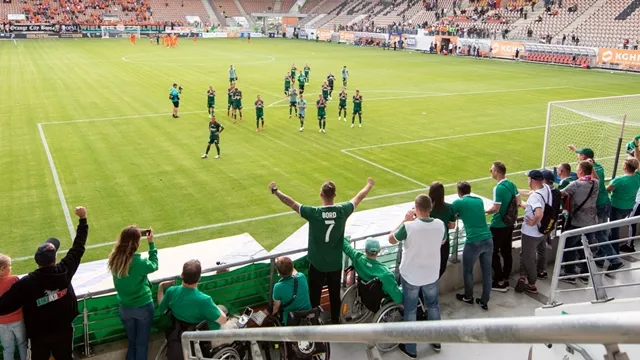 WIDEO: Radość KKN i piłkarzy po wygranych derbach