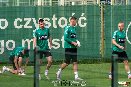 Trening piłkarzy Śląska przed meczem z Haopelem