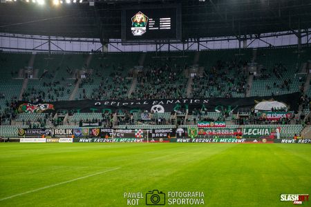 Oprawa kibiców Śląsk podczas meczu z Haopelem