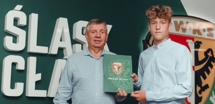 Benedyktowicz z profesjonalną umową