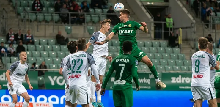 W mediach o Śląsku: Poniedziałek, gwizdy i gol-kuriozum