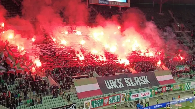 KIBICE: Oprawa fanów Śląska podczas meczu z Lechem (WIDEO)