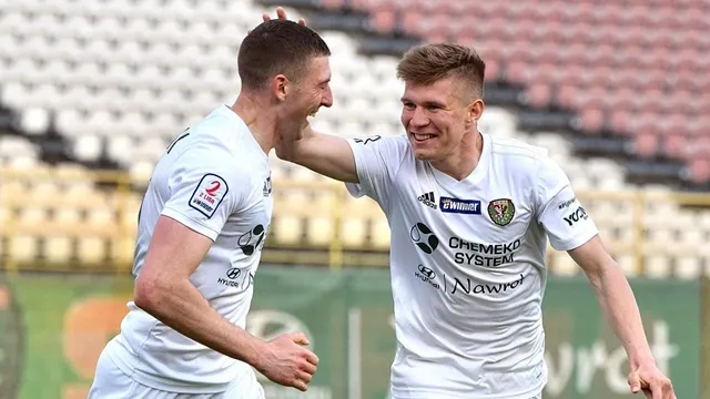 Powrót do ekstraklasy wiedzie przez II ligę