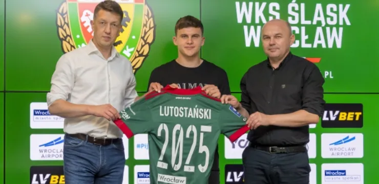 OFICJALNIE: Utalentowany napastnik dołącza do Śląska!