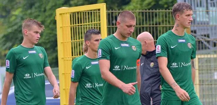 REZERWY: Oporowska za bardzo gościnna 