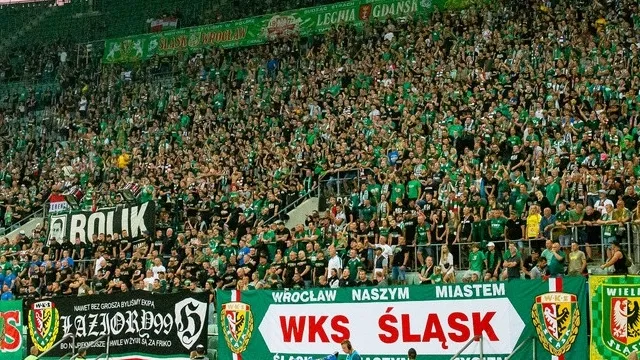KIBICE: Doping fanów Śląska na meczu z Widzewem (WIDEO)