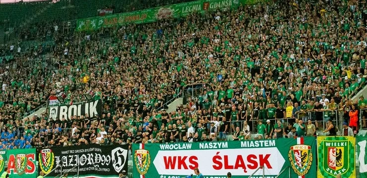KIBICE: Doping fanów Śląska na meczu z Widzewem (WIDEO)