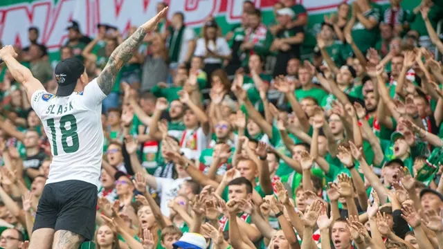 KIBICE: Doping kibiców Śląska na meczu z Rakowem (WIDEO)