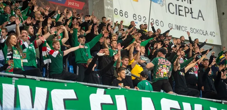 KIBICE: Doping fanów Śląska w Gliwicach (WIDEO)