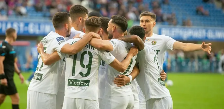 Sezon Śląska Wrocław w Ekstraklasie 2022/23: Przewidywania i analiza