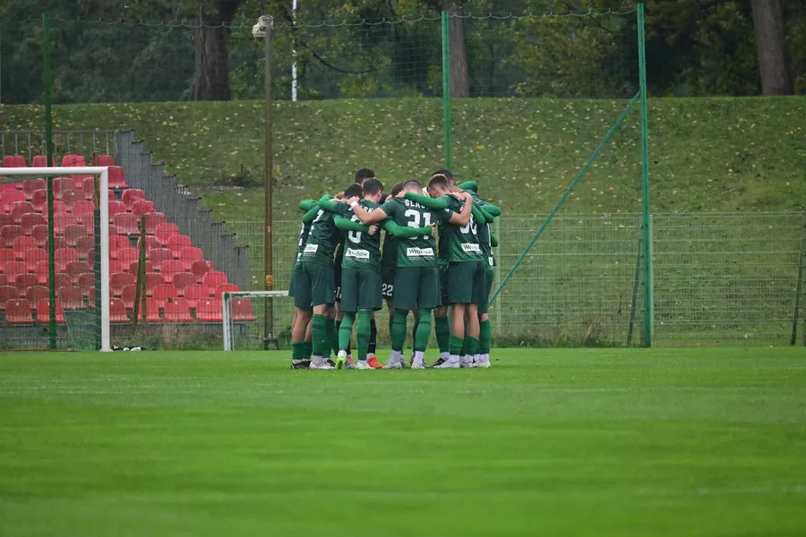 REZERWY: Deszczowe zwycięstwo (RELACJA)