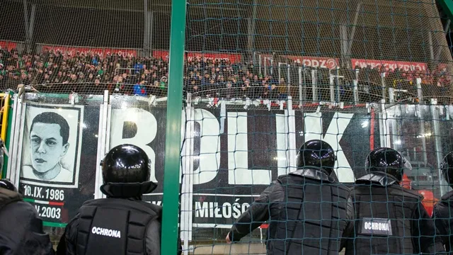KIBICE: Doping kibiców Śląska w meczu z Widzewem Łódź (WIDEO)