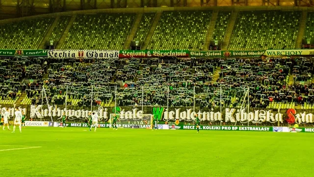 KIBICE: Trwa sprzedaż biletów na mecz w Gdańsku