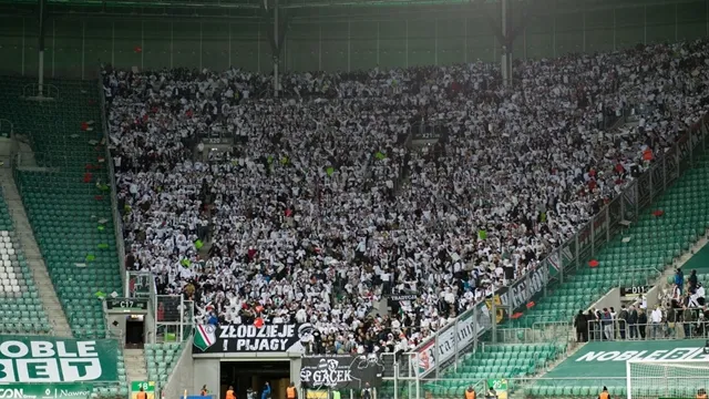 Sektor gości ponownie otwarty. Wojewoda zmienił zdanie