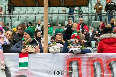 Święcenie pokarmów na stadionie Wrocław 