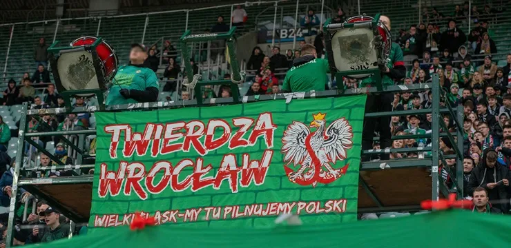 KIBICE: Doping kibiców Śląska z Piastem (WIDEO)