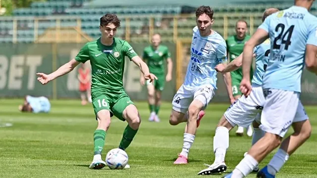 Śląsk II - Hutnik 0:0. Słaby mecz przy Oporowskiej (RELACJA)