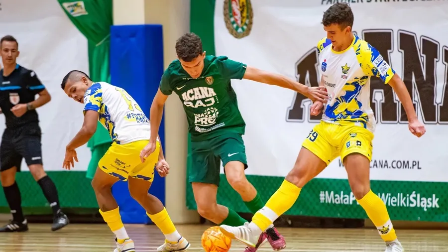 FUTSAL: Porażka w derbach