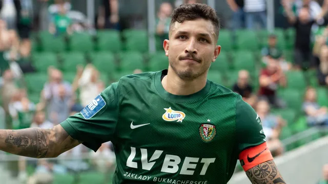 Exposito: Zdecydowaliśmy razem, że zostaję