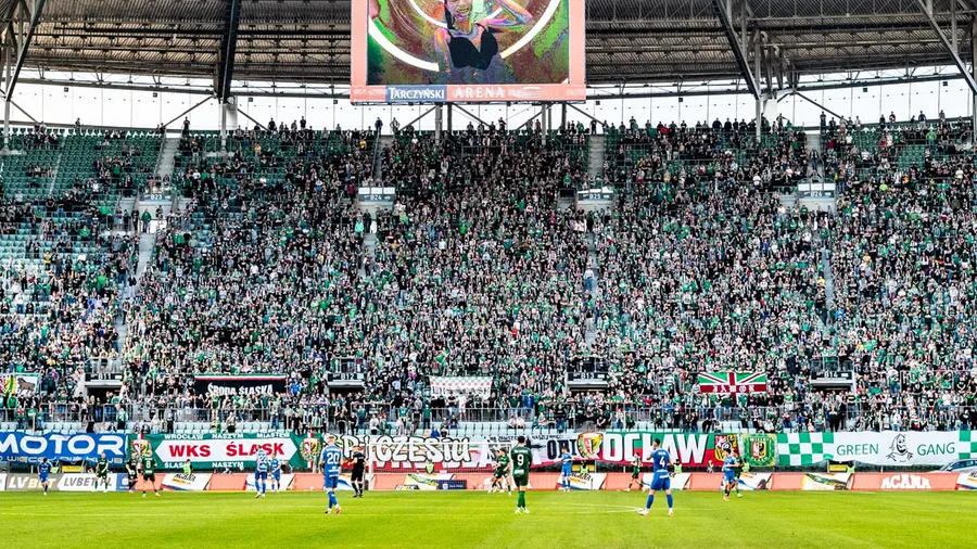 KIBICE: Doping kibiców Śląska w meczu z Ruchem (WIDEO)