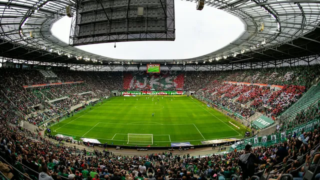 KIBICE: Wicemistrzowski doping kibiców Śląska w meczu z Radomiakiem