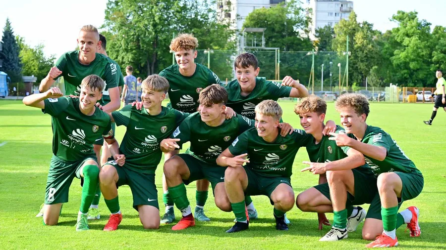 Grali młodzi. Bez porażki w Centralnych Liga Juniorów