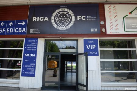 Stadion w Rydze przed meczem ze Śląskiem (2024.07.22)