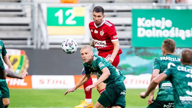 TRANSFERY: Dwóch napastników trafi do Śląska?