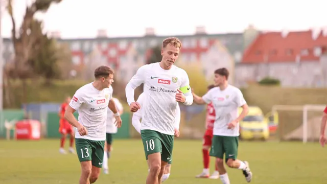 Dużo walki i bramek przy Oporowskiej. Śląsk II Wrocław - Świt Szczecin (RELACJA)