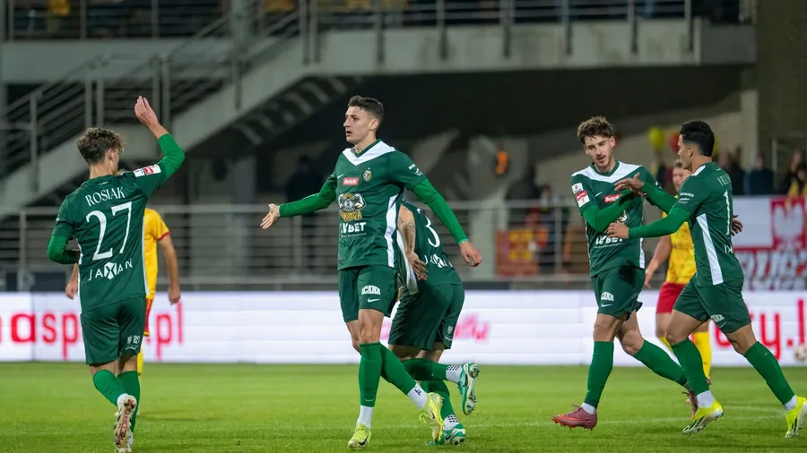 Świetni napastnicy, słabi skrzydłowi - podsumowanie letnich transferów